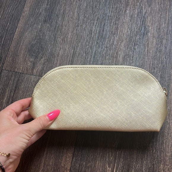 You’re Glowing Makeup Bag - Picture 2 of 3